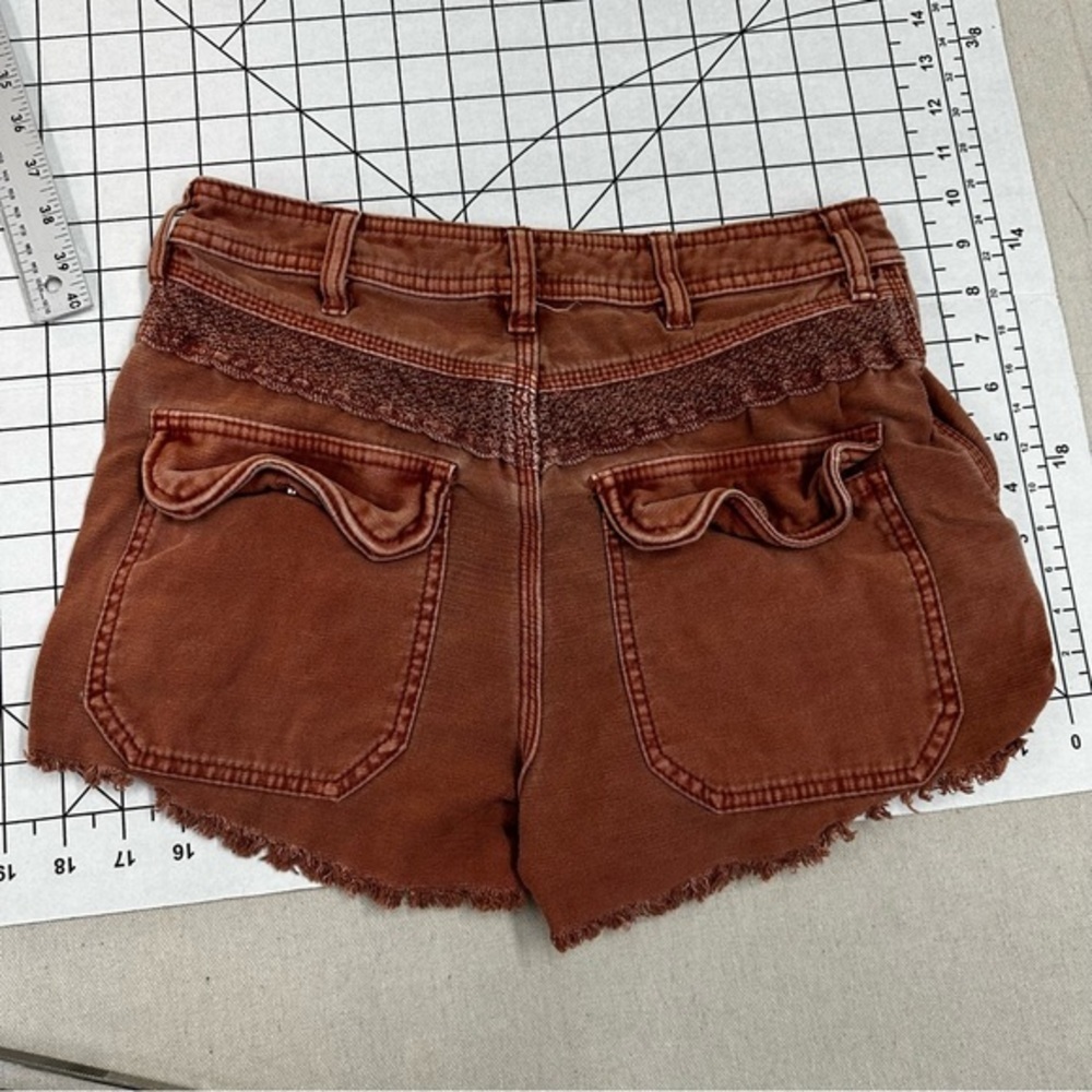 Free People sz 2 shorts A3 - Picture 3 of 5